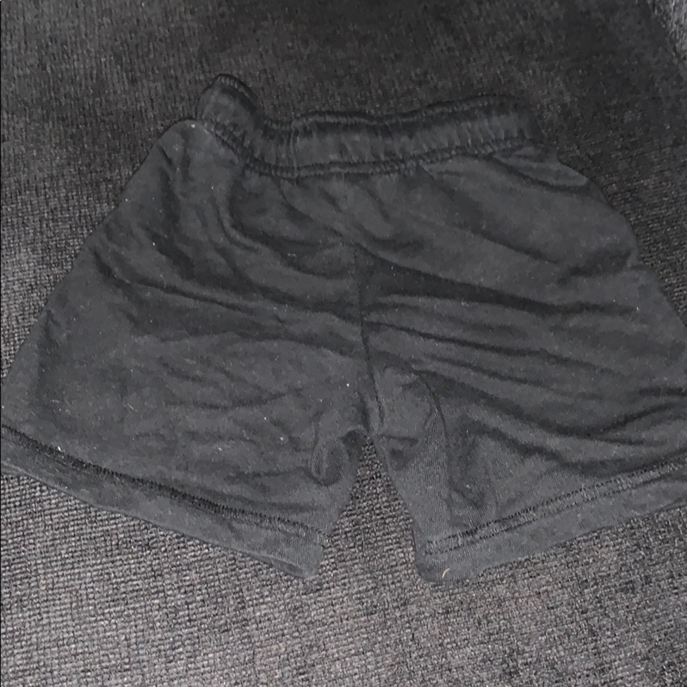 Shorts - Picture 3 of 3